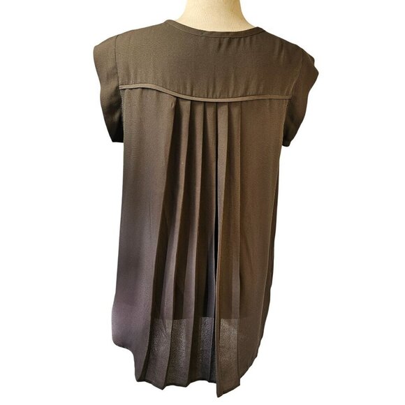 Pleione V-Neck Pleated Back Blouse Womens M Olive Green Polyester Curved Hem - Picture 2 of 8